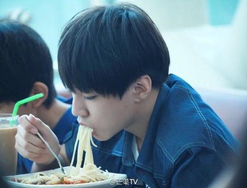 娱乐吃瓜蜀黍王俊凯小说